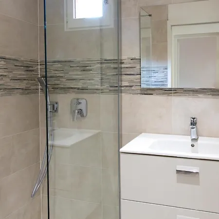 Apartment Bord De Mer Santa Giulia